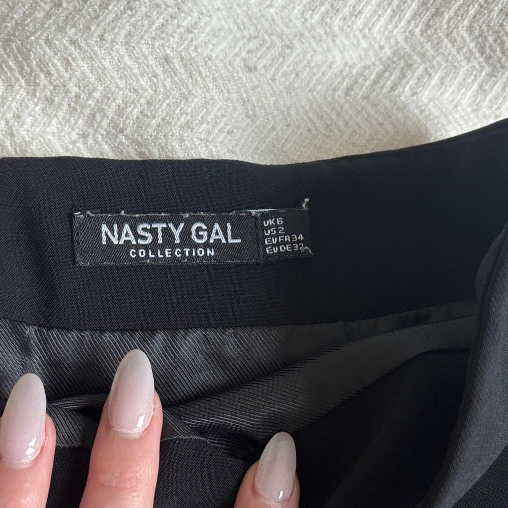 Nasty Gal Black A-Line Mini Skirt - Picture 2 of 2